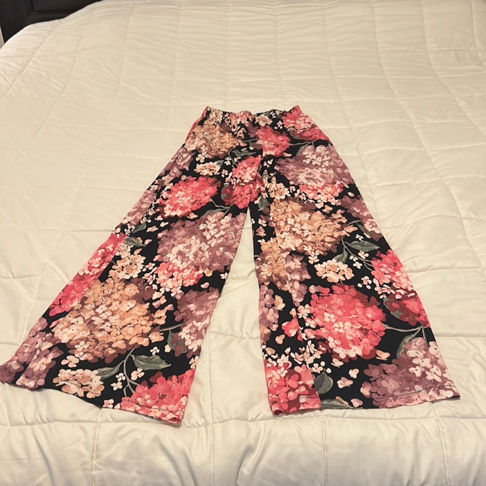Flowy wide leg H&M pant